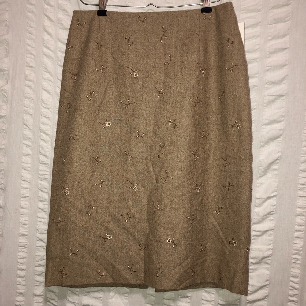 Liz Claiborne Wool Blend Embroidered Skirt